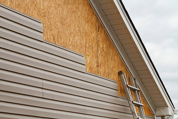 Professional Siding Installation technician working in Blackstock, SC
